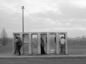 https://unsplash.com/photos/a-group-of-people-standing-next-to-each-other-on-a-sidewalk-gDK_vnMW_wQ?utm_content=creditShareLink&utm_medium=referral&utm_source=unsplash